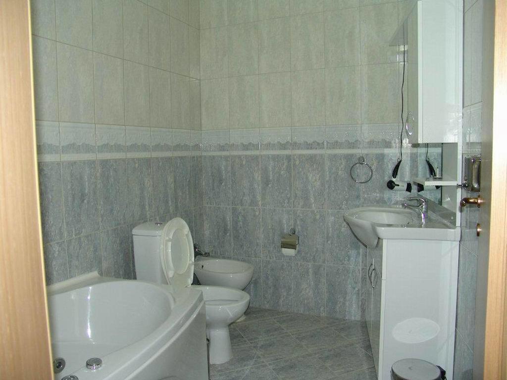 Hotel Roma Pristina Habitación foto
